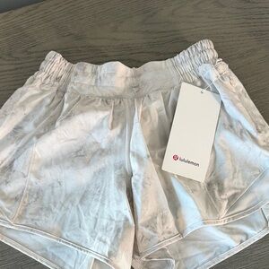 NWT Lululemon Hotty Hot 4” shorts